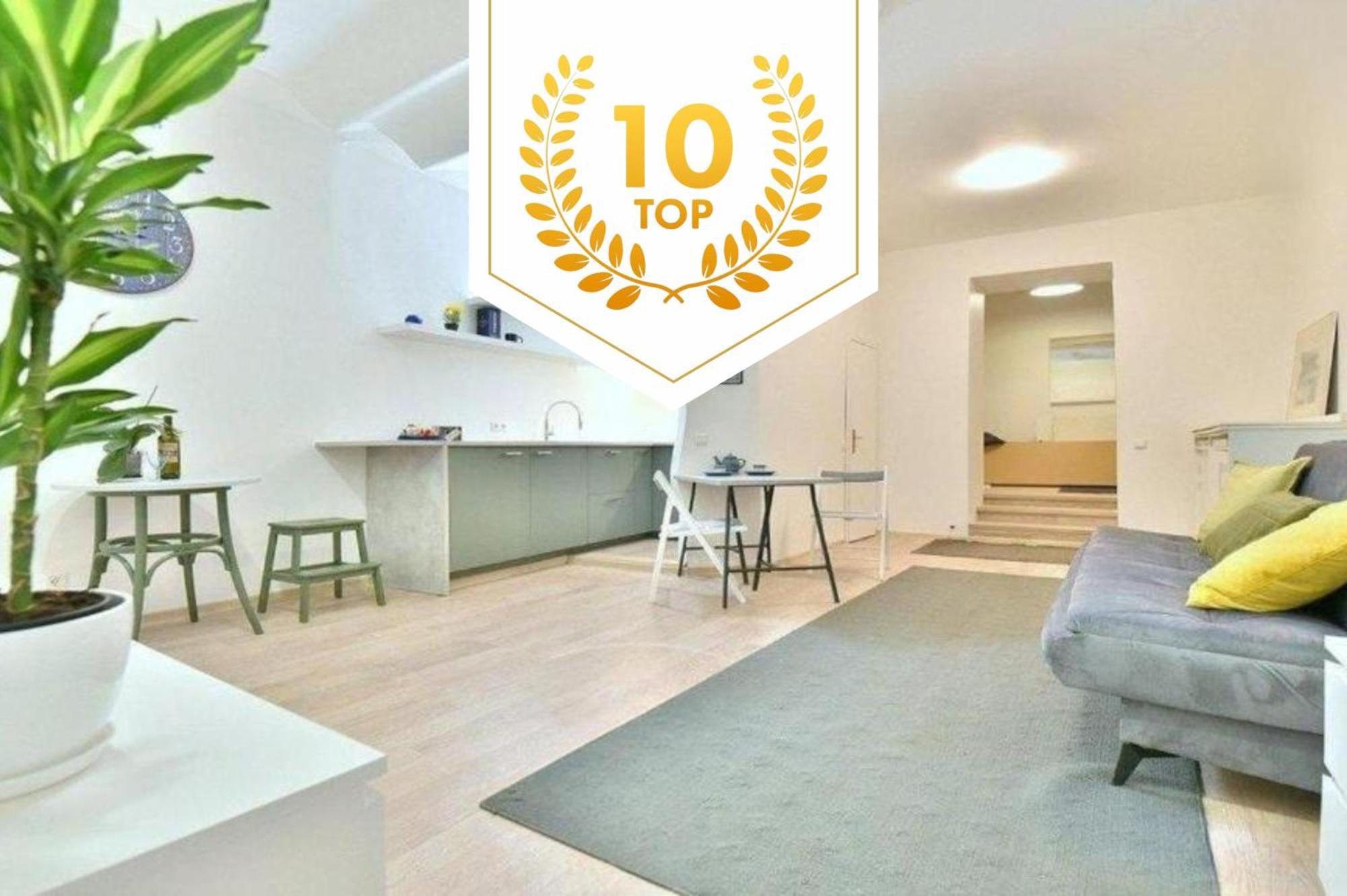 Vilnius Town Square Apartments Self Check-In 24H By H&H Εξωτερικό φωτογραφία